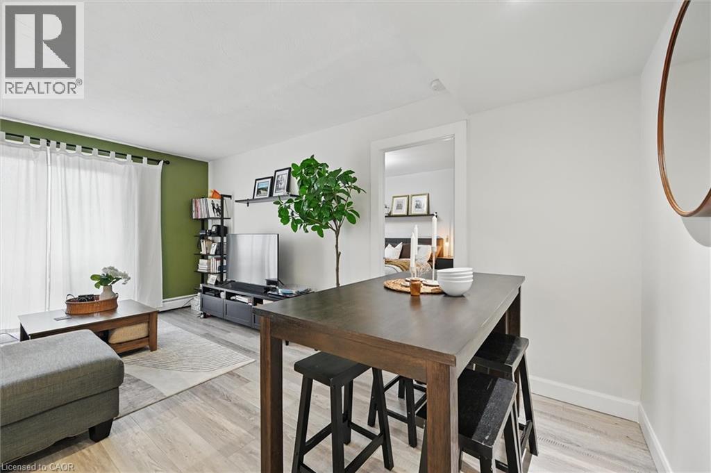 #43 2373 KING STREET E - 16