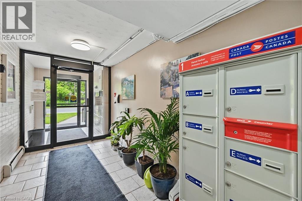 #43 2373 KING STREET E - 3
