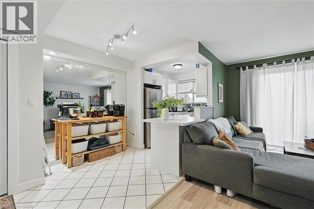 #43 2373 KING STREET E - 7