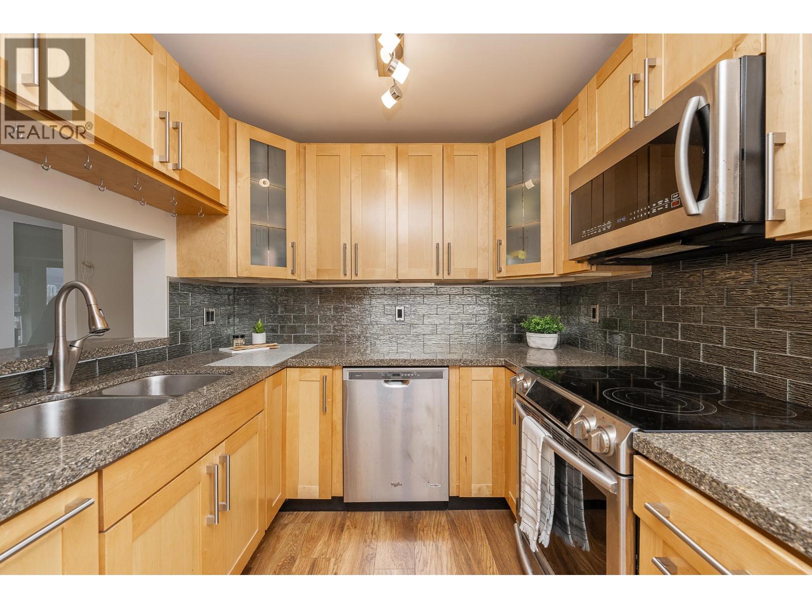 406 2285 PITT RIVER ROAD, Port Coquitlam