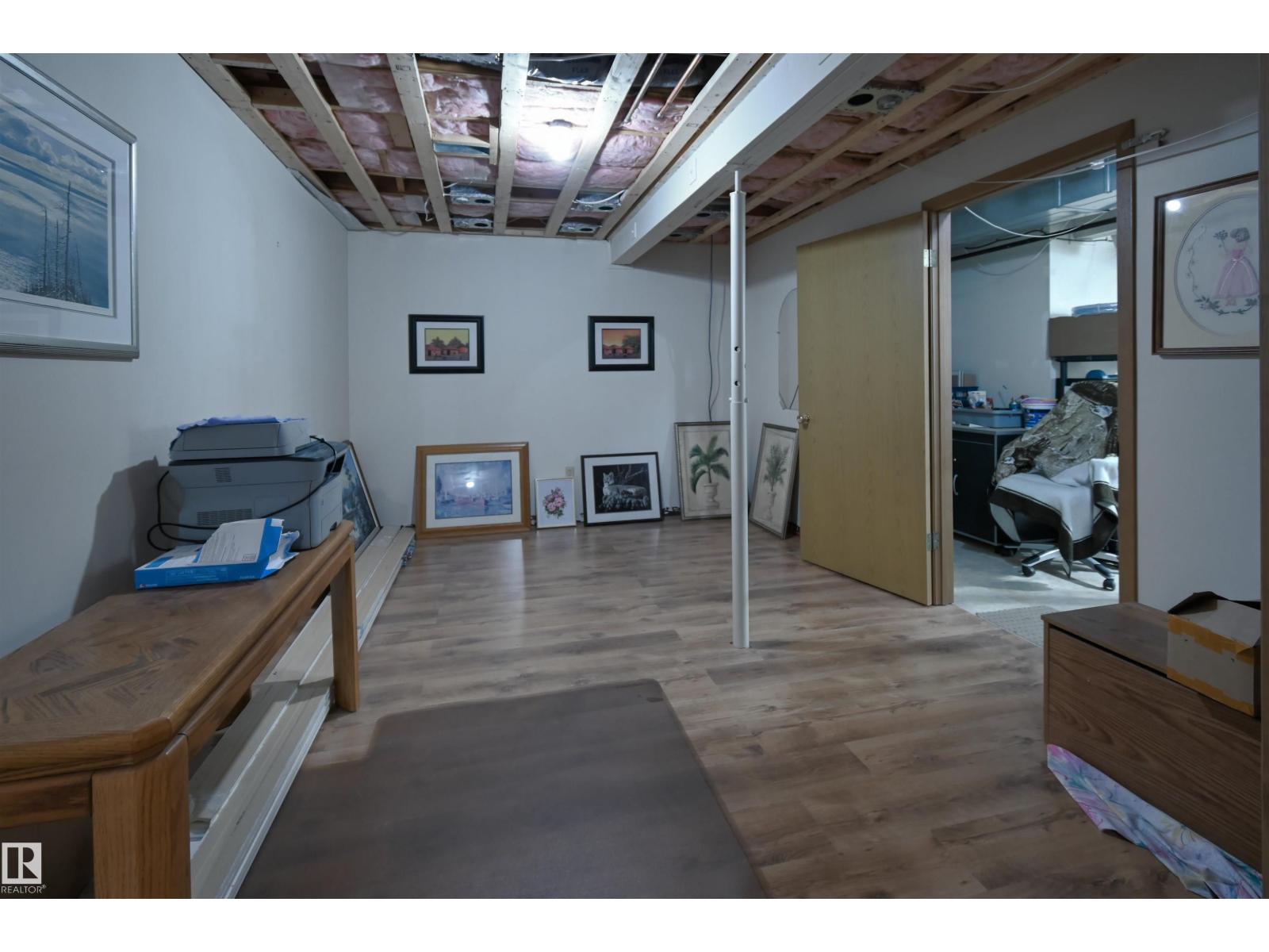 #128 4521 LAKESHORE RD - 26