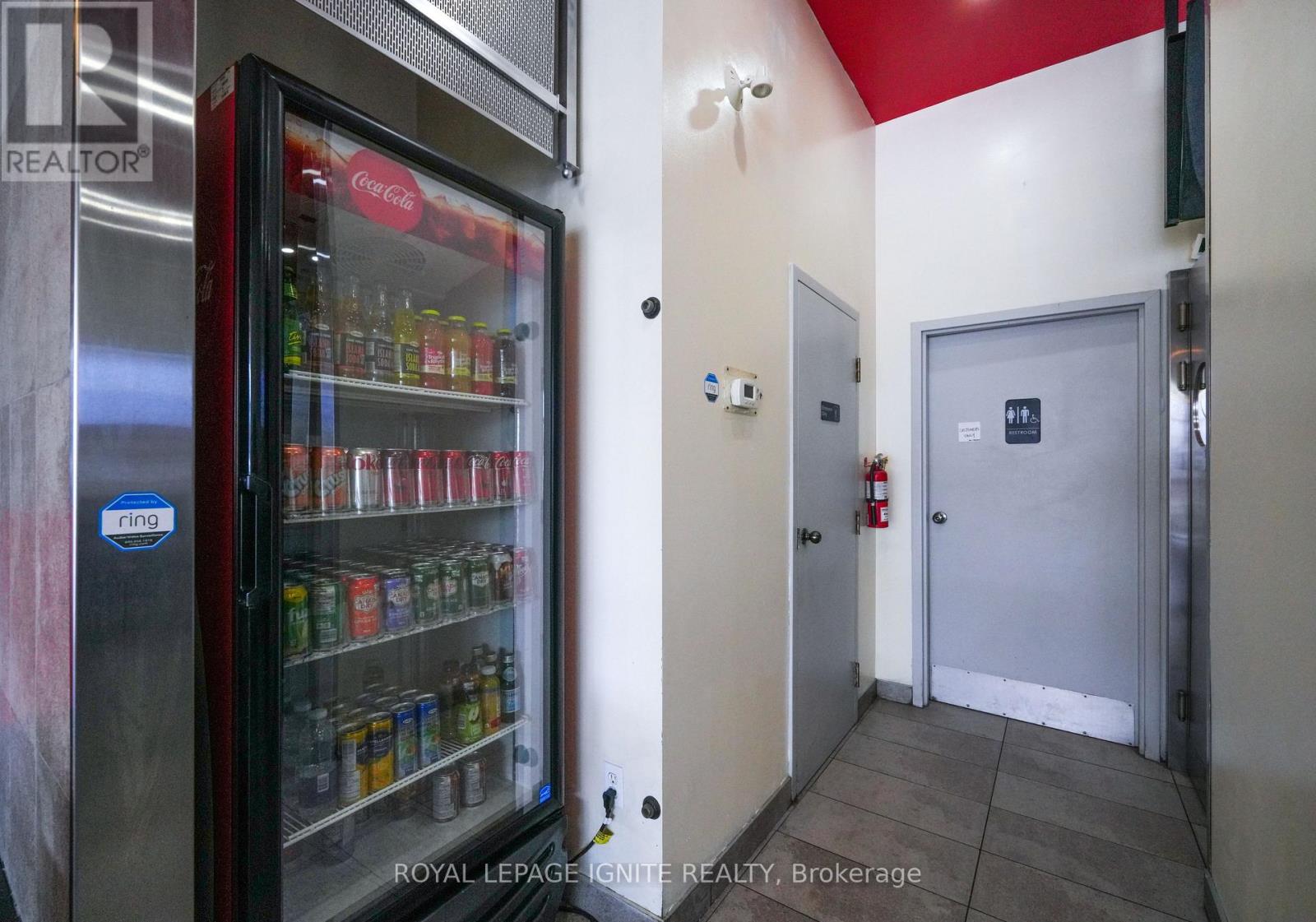 9 – 200 CARNWITH DRIVE E