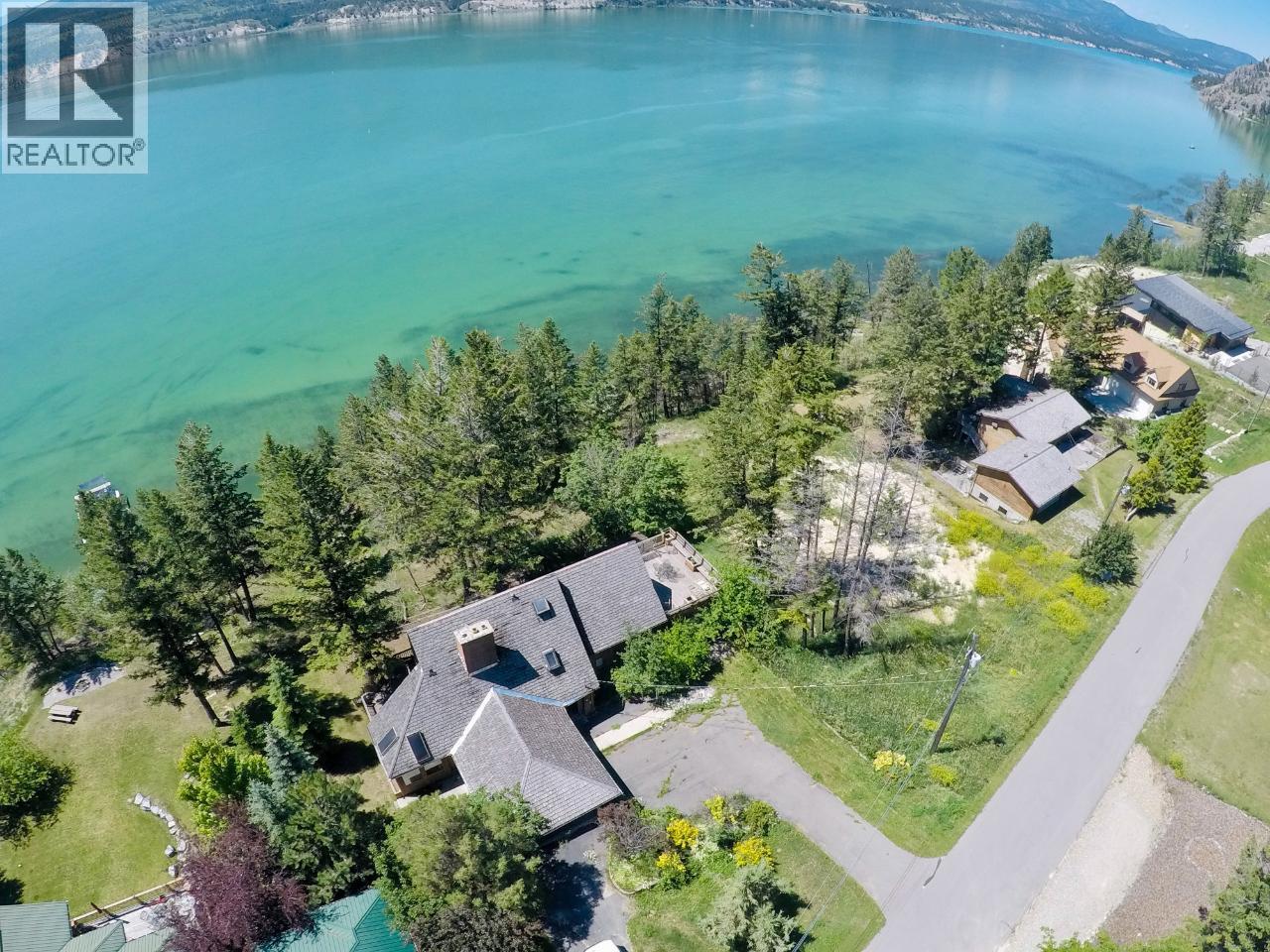 8397 RICHARDSON Crescent - main photo