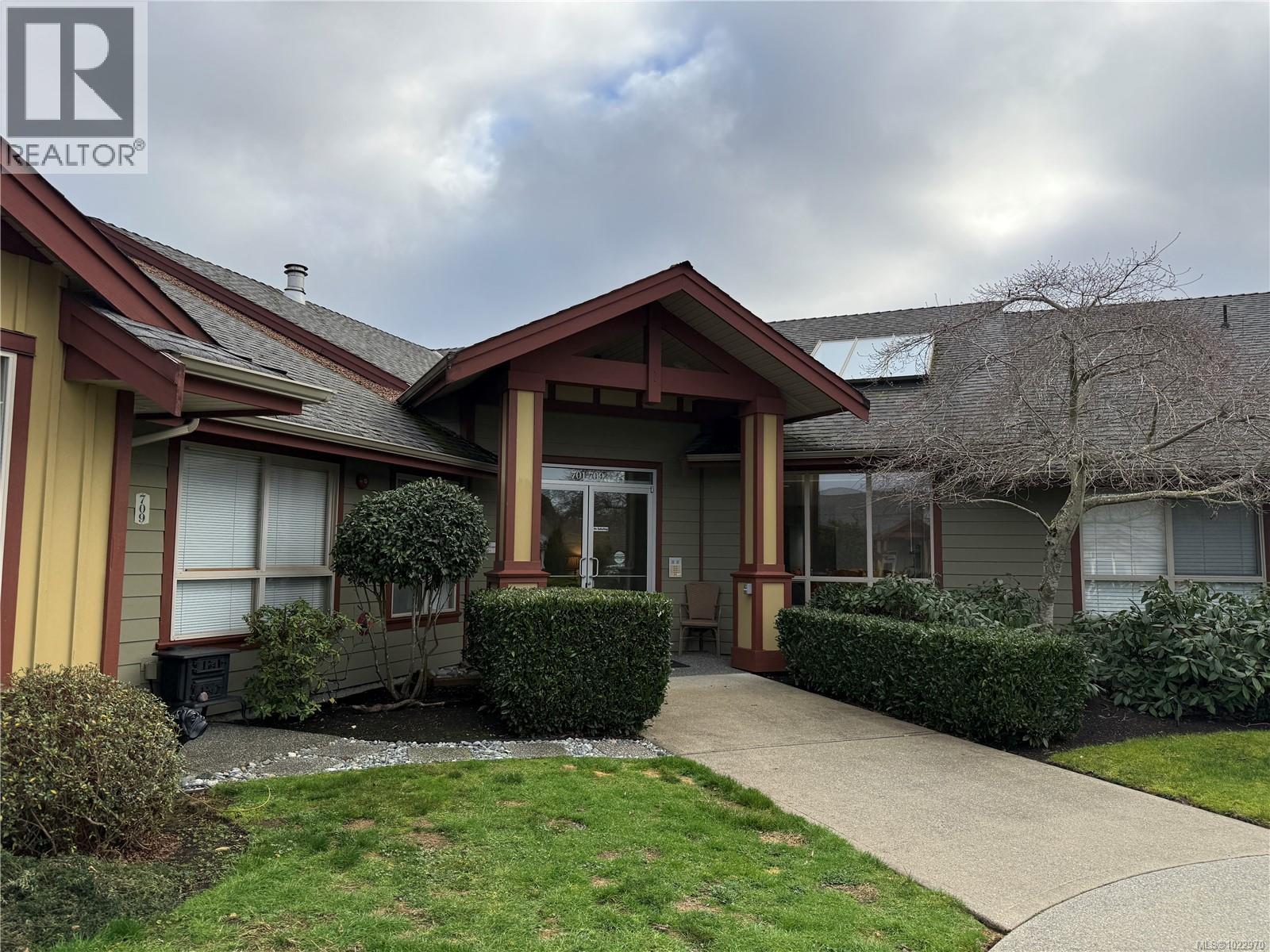 #703 261 Mills St - 2