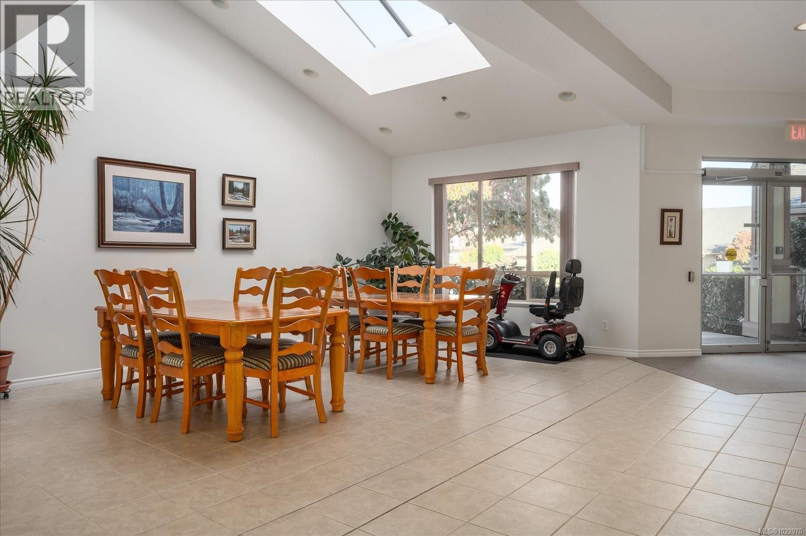 703 261 Mills St, Parksville