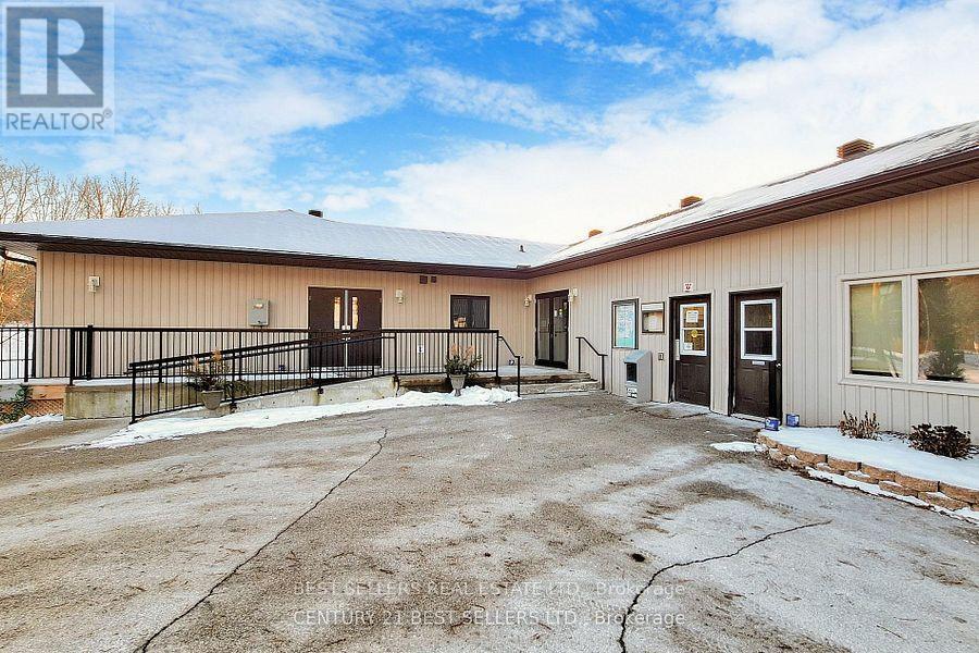 26 TECUMSETH PINES DRIVE - 34