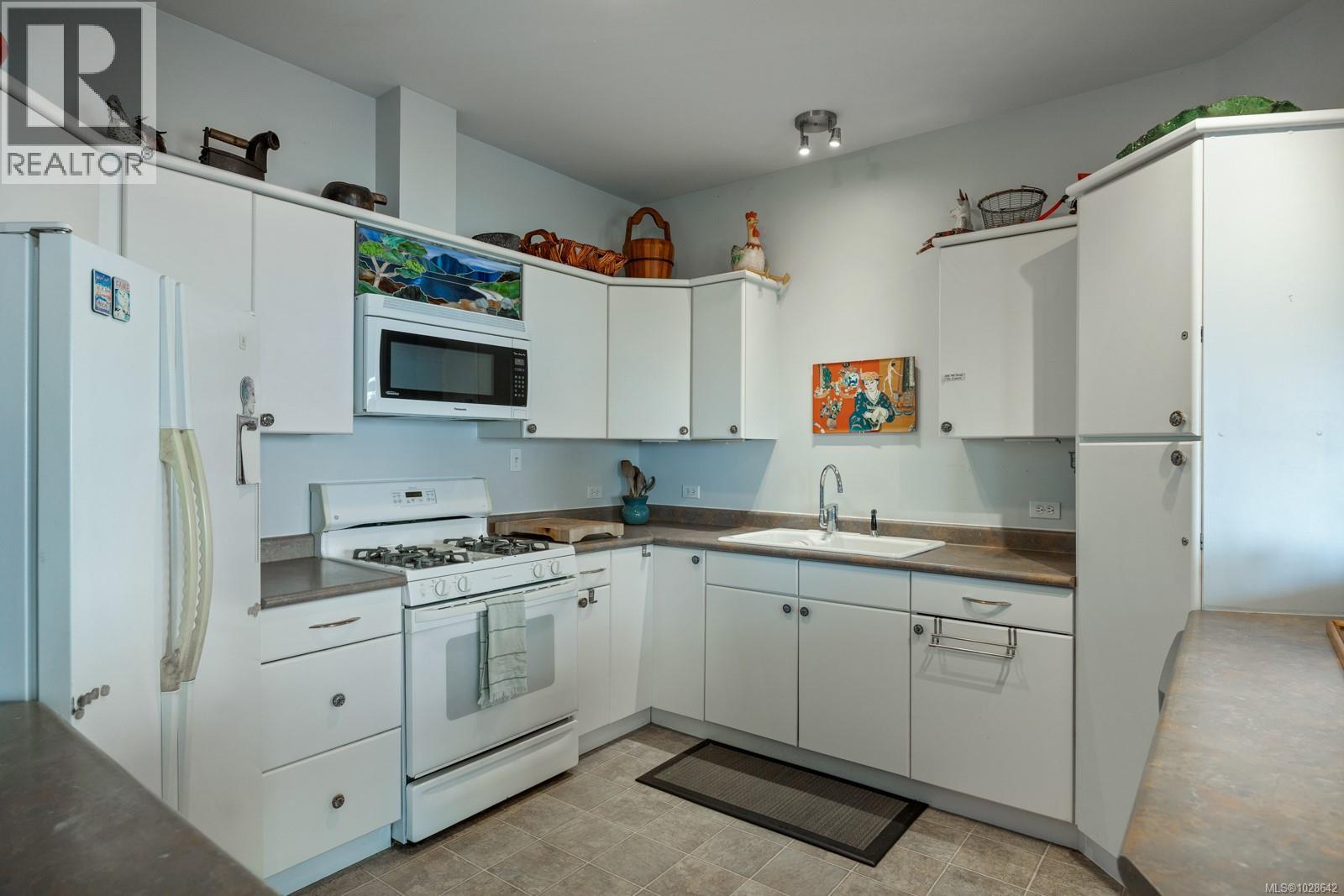 3495 Harwood Rd, Hornby Island