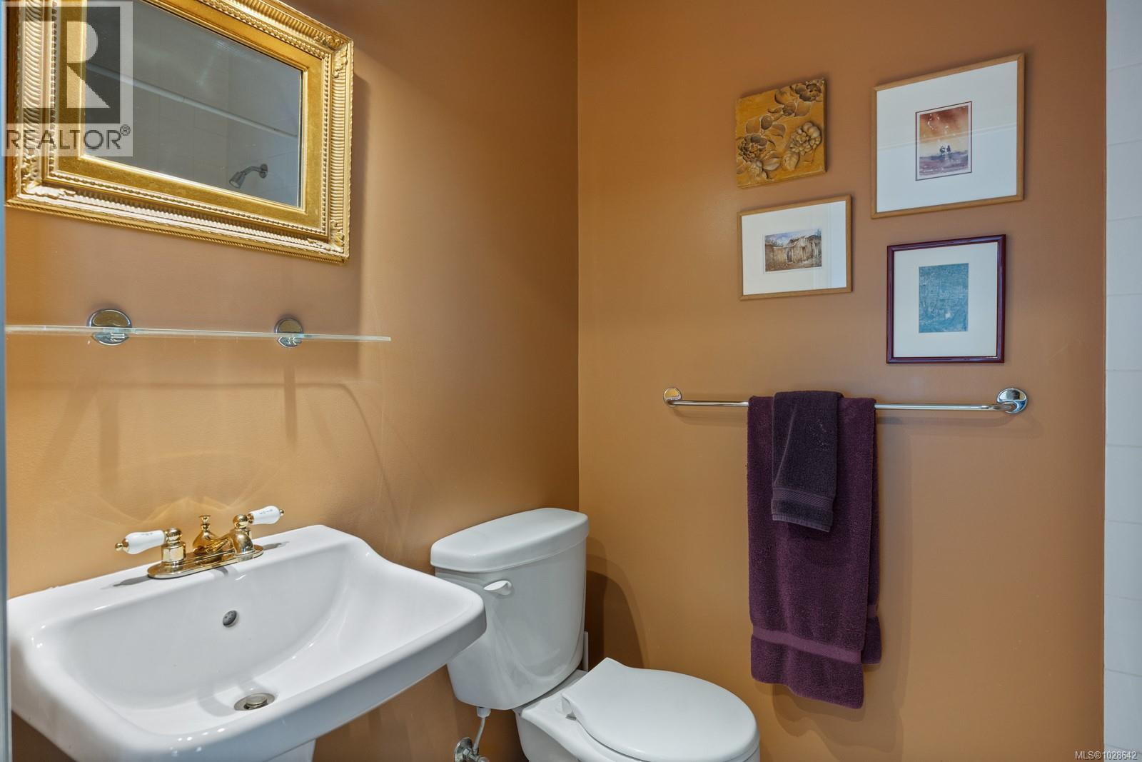 3495 Harwood Rd, Hornby Island