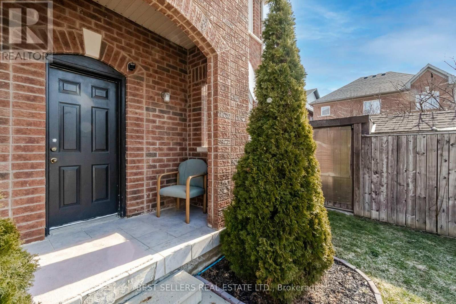 4 BERESFORD CRESCENT - 35