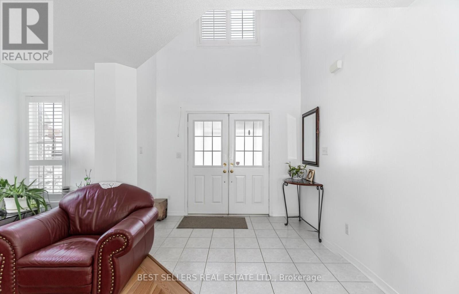 4 BERESFORD CRESCENT - 5