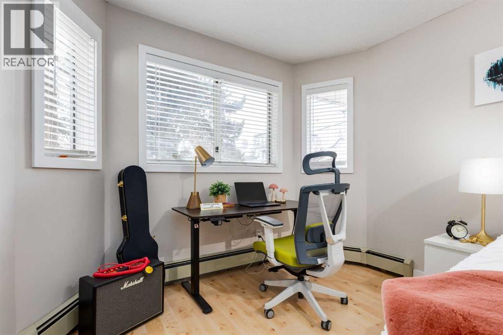 Single Family House for Sale in    Street SW Killarney/Glengarry Calgary 