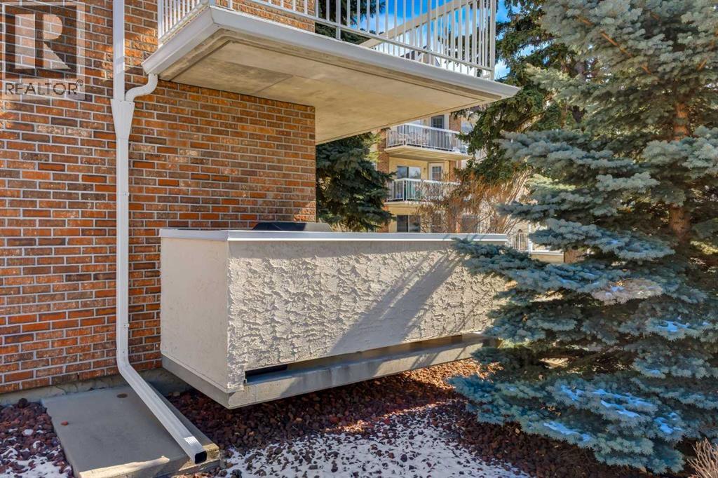 Single Family House for Sale in    Street SW Killarney/Glengarry Calgary 