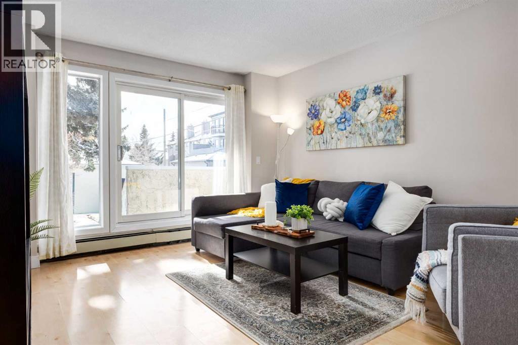 Single Family House for Sale in    Street SW Killarney/Glengarry Calgary 