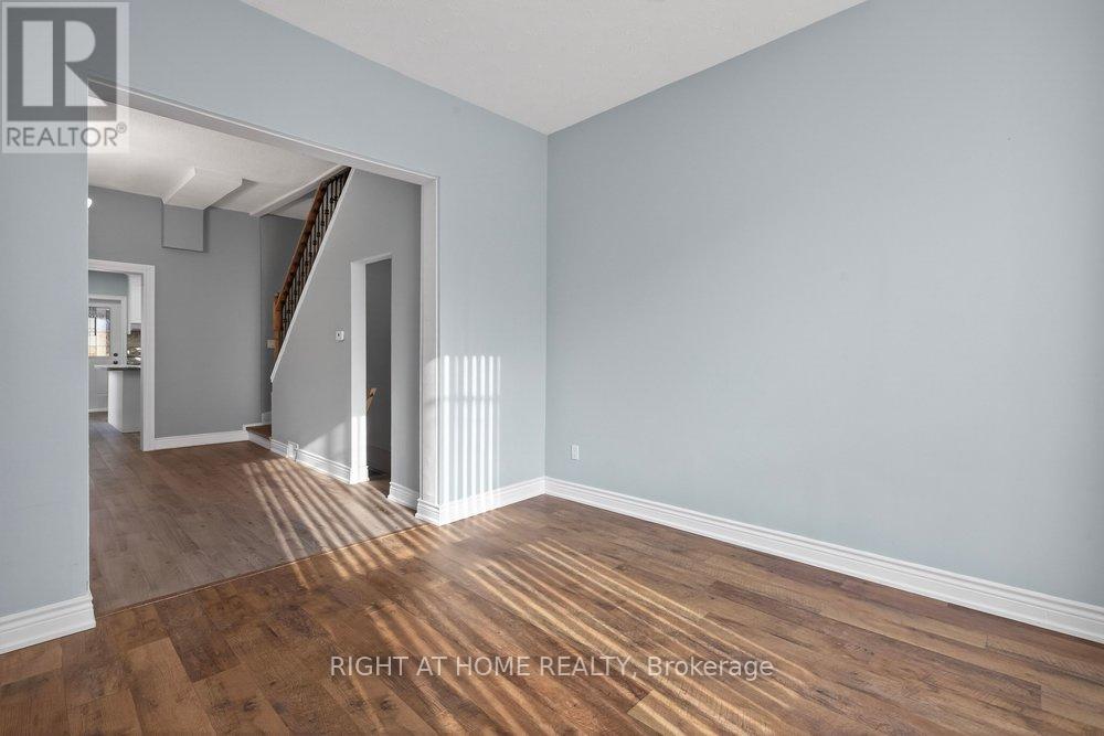 141 RAY STREET N - 5