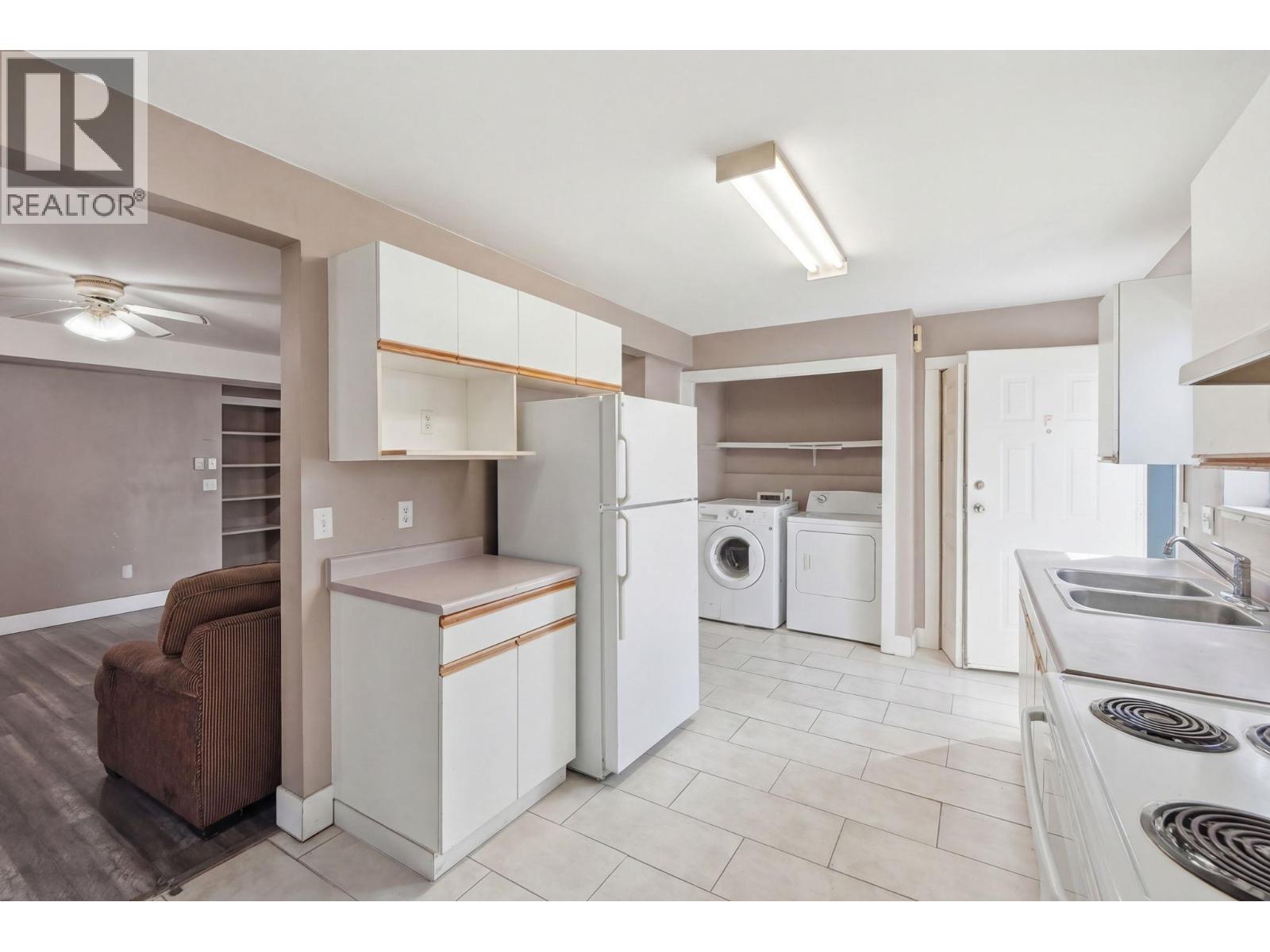  McLennan Crescent, Kelowna