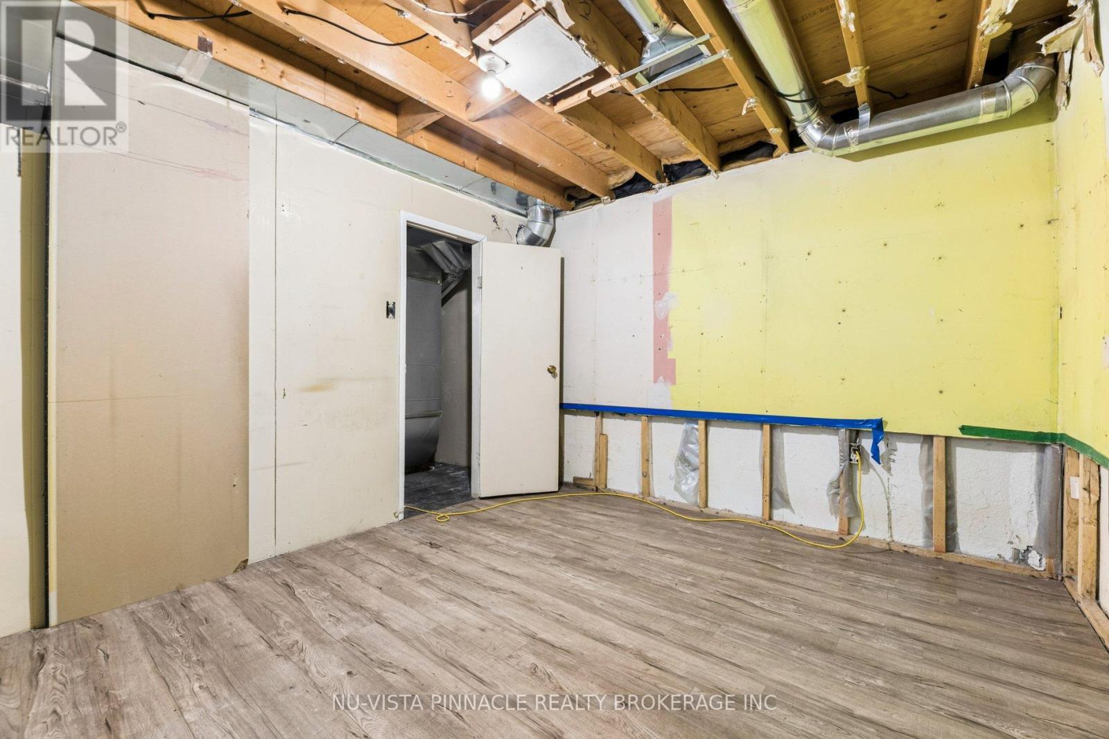1627 ALWIN CIRCLE - 33