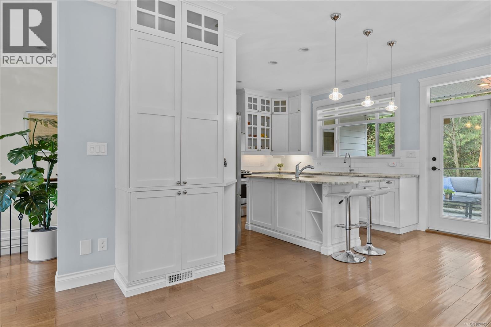 2486 GLENDOIK WAY - 14