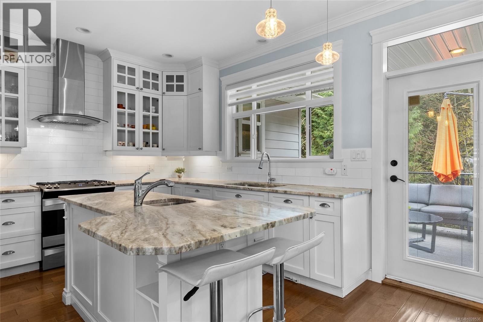 2486 GLENDOIK WAY - 16