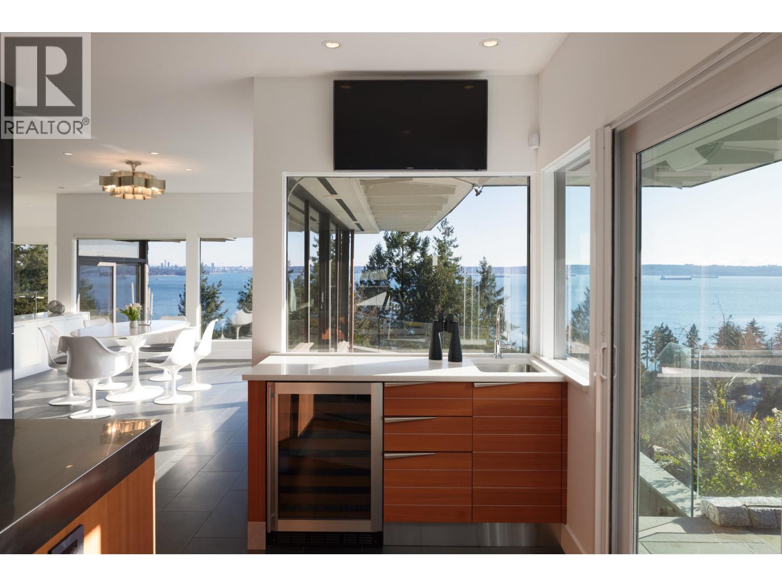 3460 ROCKVIEW PLACE, West Vancouver
