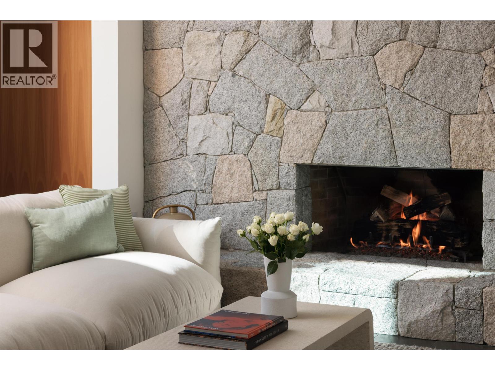 3460 ROCKVIEW PLACE, West Vancouver