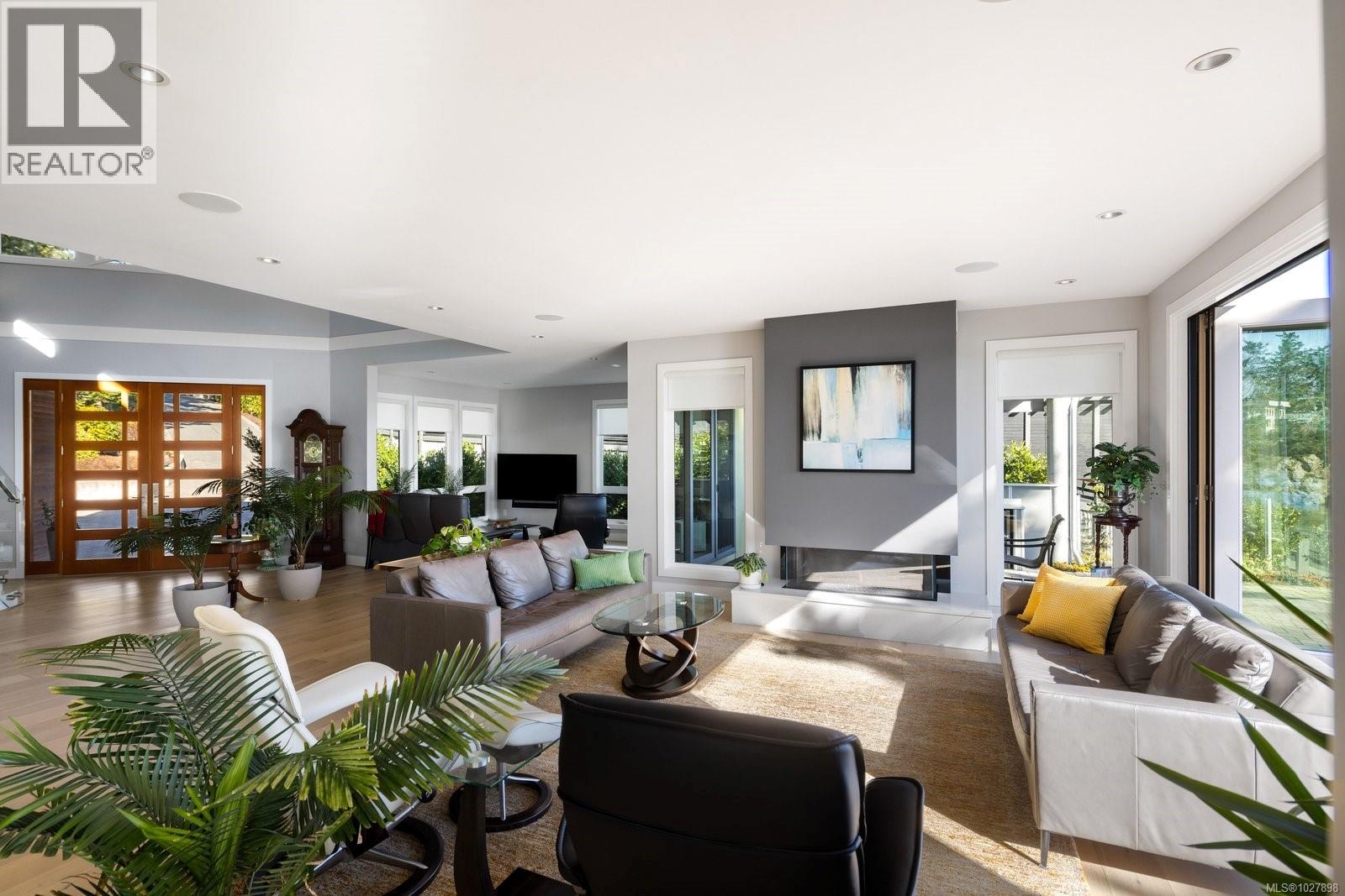 2355 Tryon Rd - 9