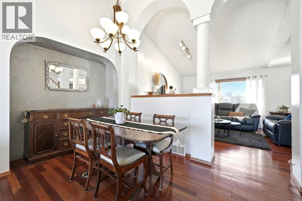 Single Family House for Sale in  Coral Keys Drive NE Coral Springs Calgary 