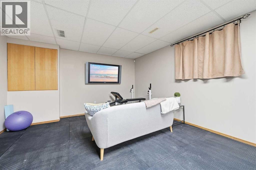 Single Family House for Sale in  Coral Keys Drive NE Coral Springs Calgary 