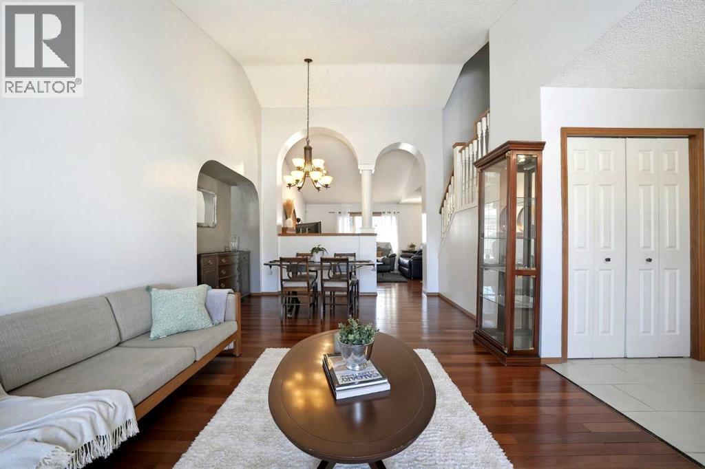 Single Family House for Sale in  Coral Keys Drive NE Coral Springs Calgary 