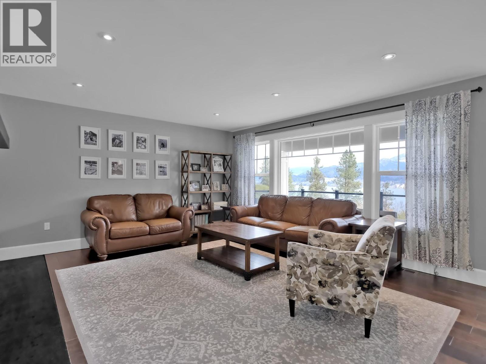  552 PINEVIEW Drive, Kaleden