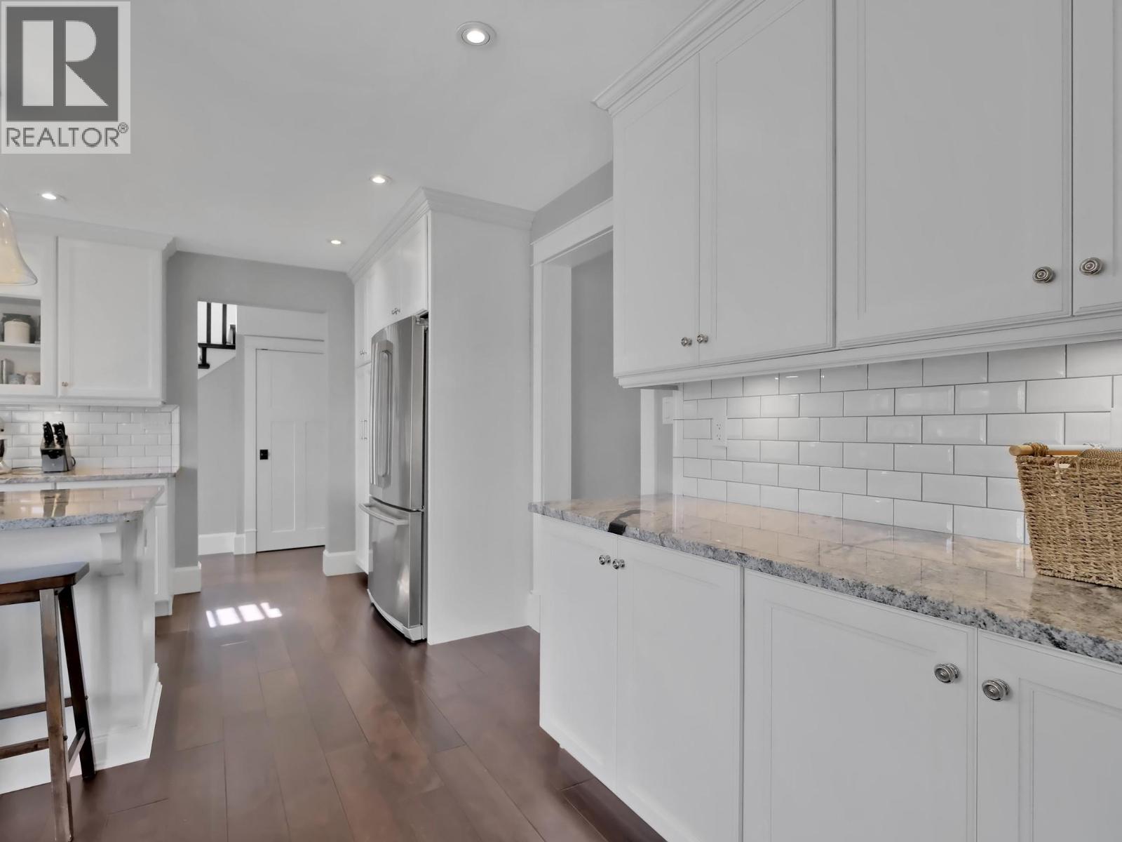  552 PINEVIEW Drive, Kaleden