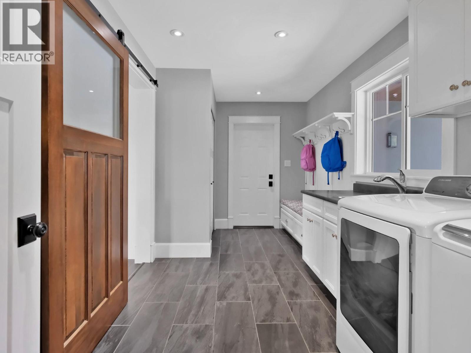  552 PINEVIEW Drive, Kaleden