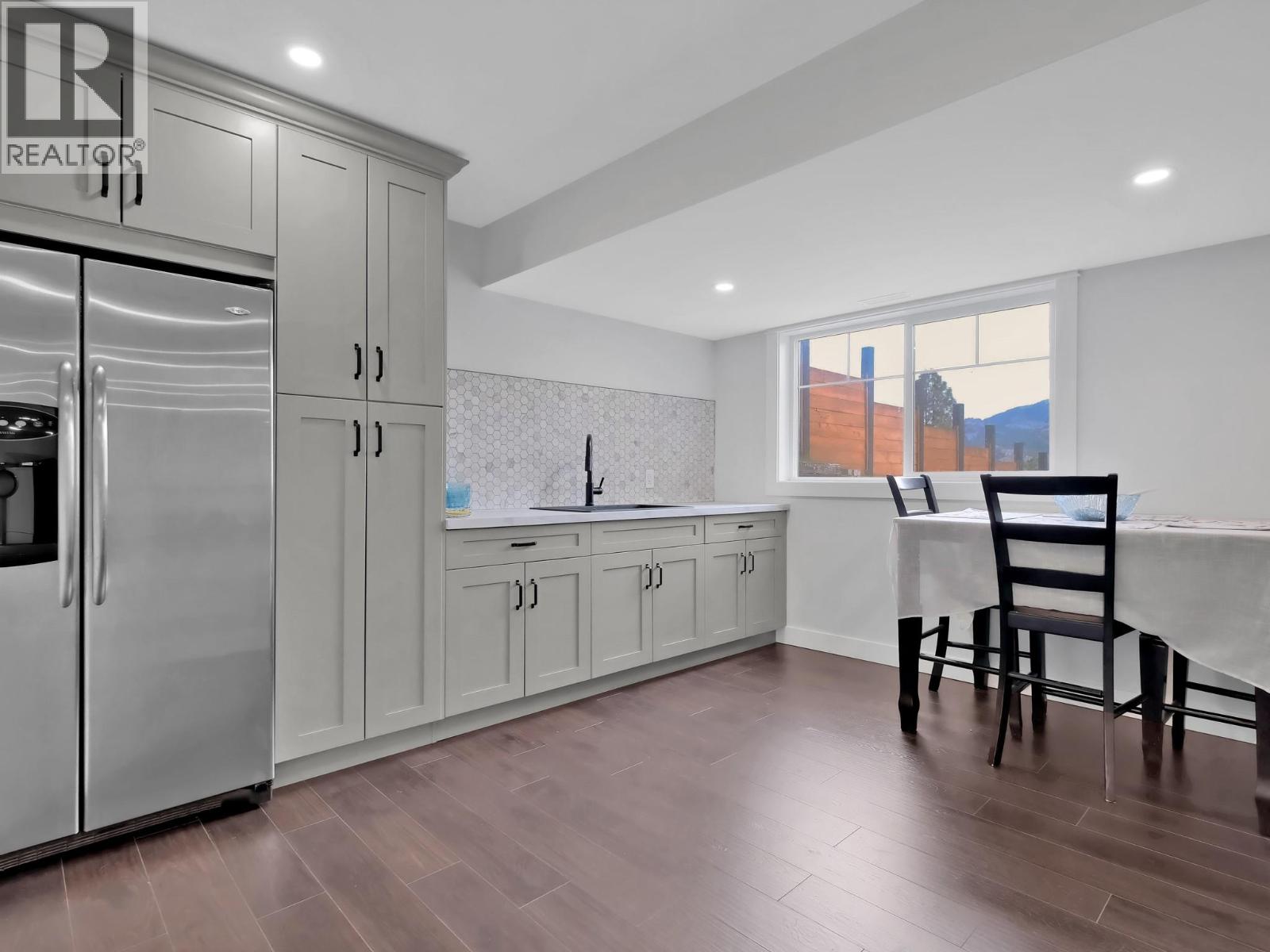  552 PINEVIEW Drive, Kaleden