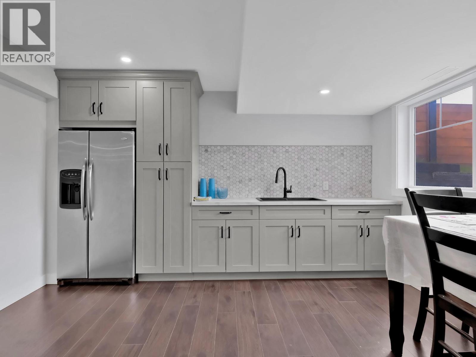  552 PINEVIEW Drive, Kaleden