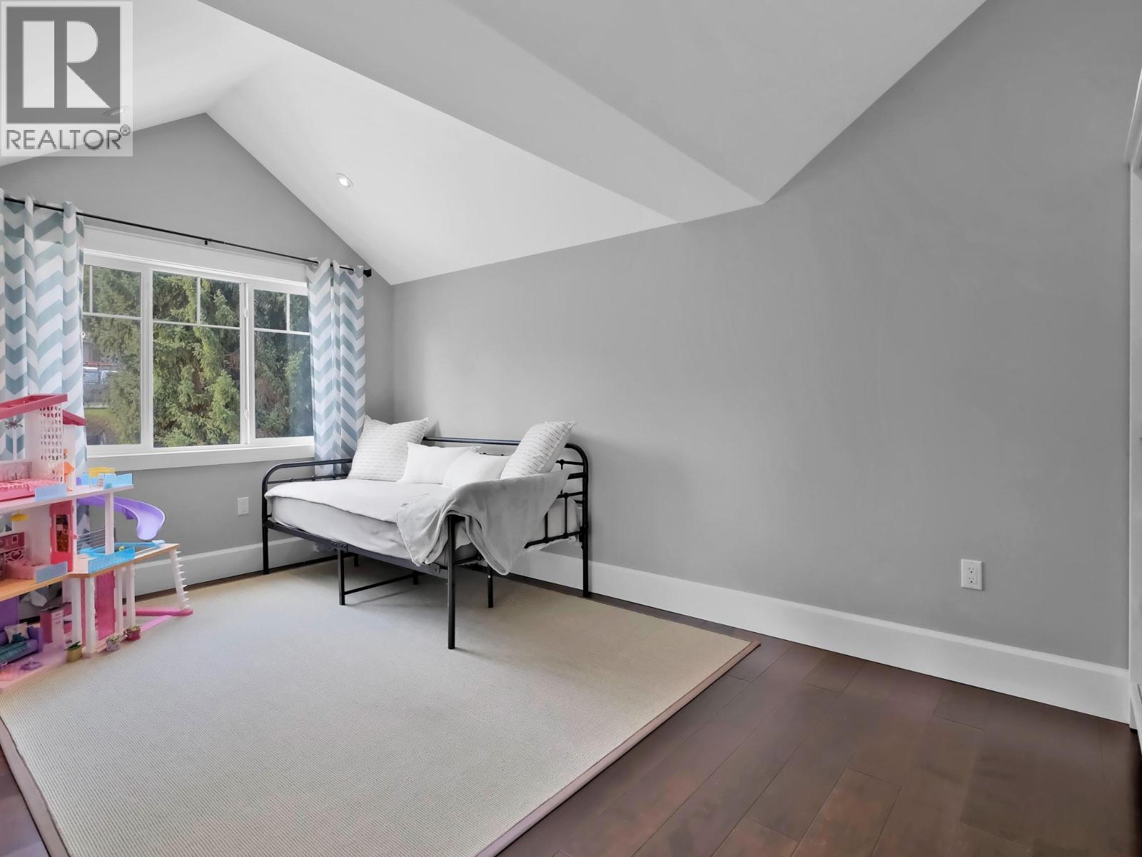  552 PINEVIEW Drive, Kaleden