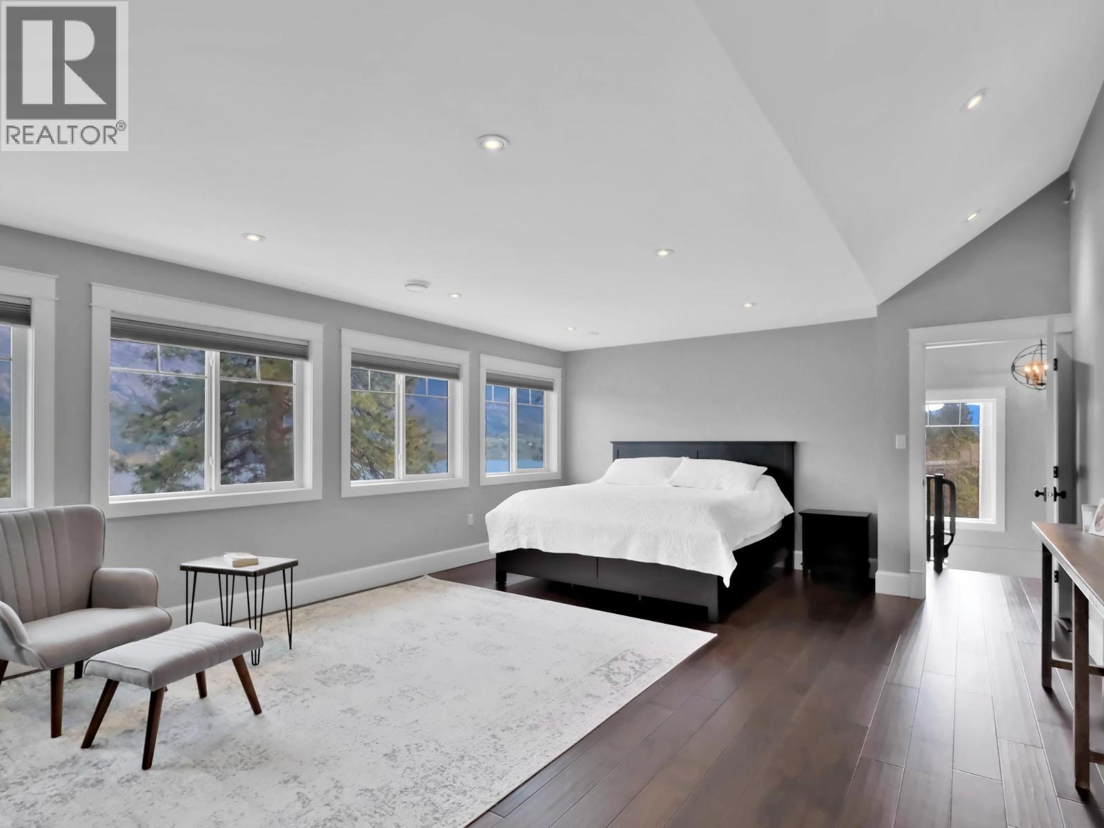  552 PINEVIEW Drive, Kaleden