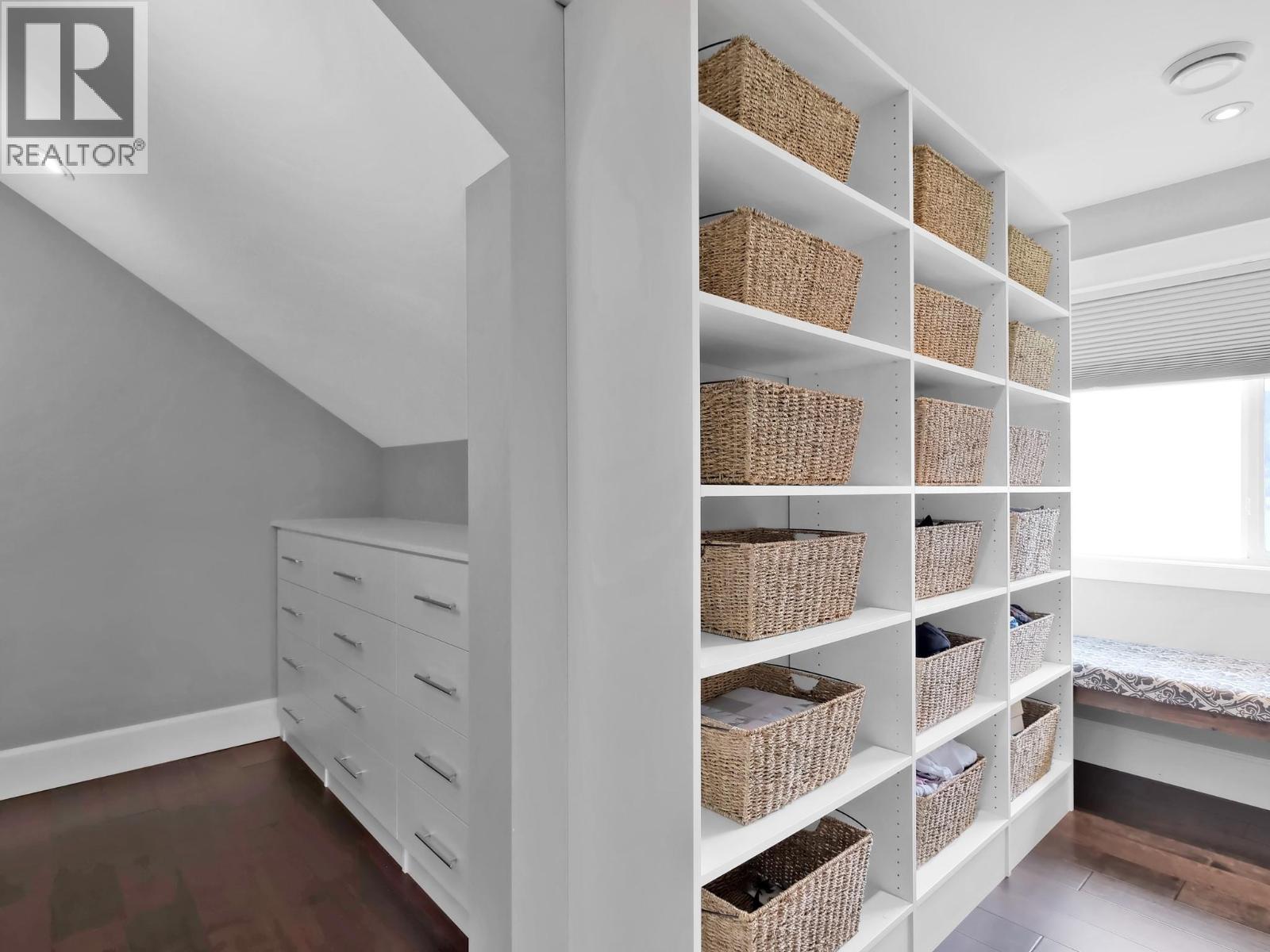  552 PINEVIEW Drive, Kaleden