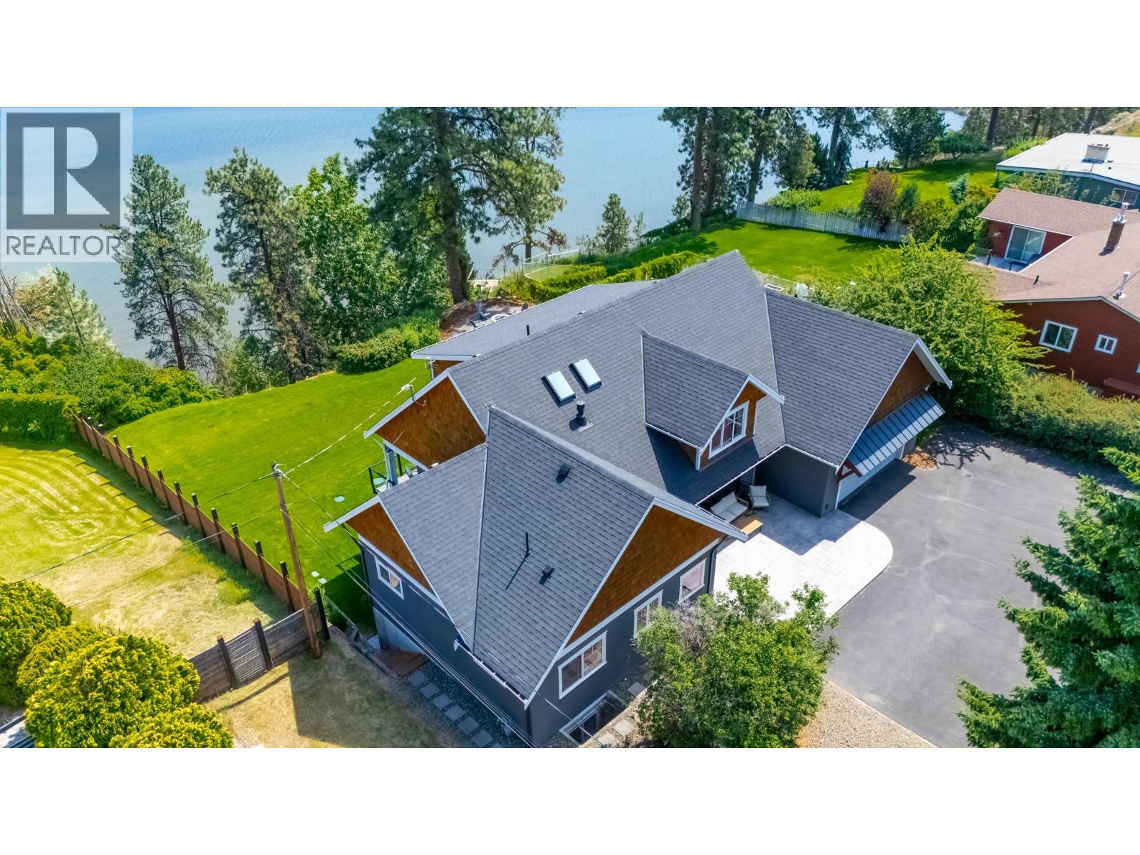  552 PINEVIEW Drive, Kaleden