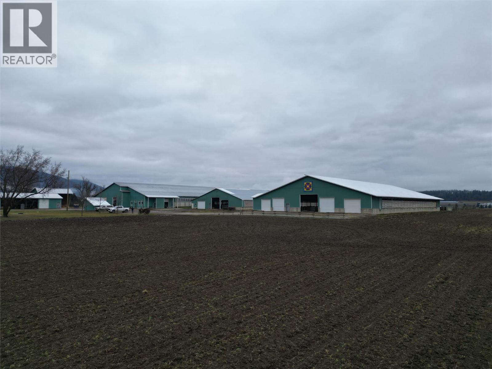  4809 Back Enderby Road, Spallumcheen