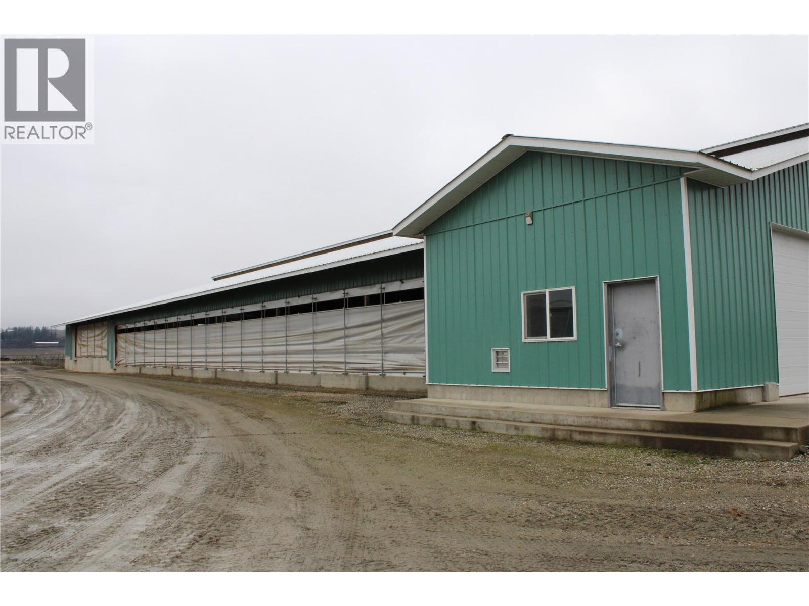  4809 Back Enderby Road, Spallumcheen