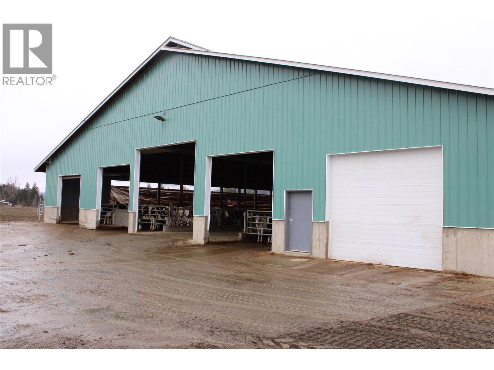  4809 Back Enderby Road, Spallumcheen