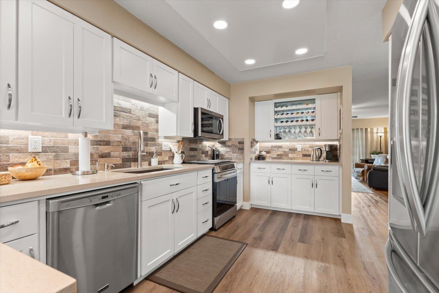 220 32691 GARIBALDI DRIVE, Abbotsford