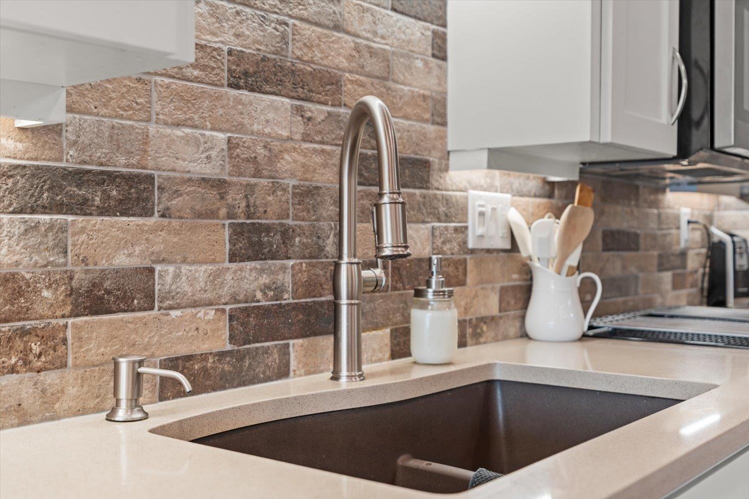 220 32691 GARIBALDI DRIVE, Abbotsford