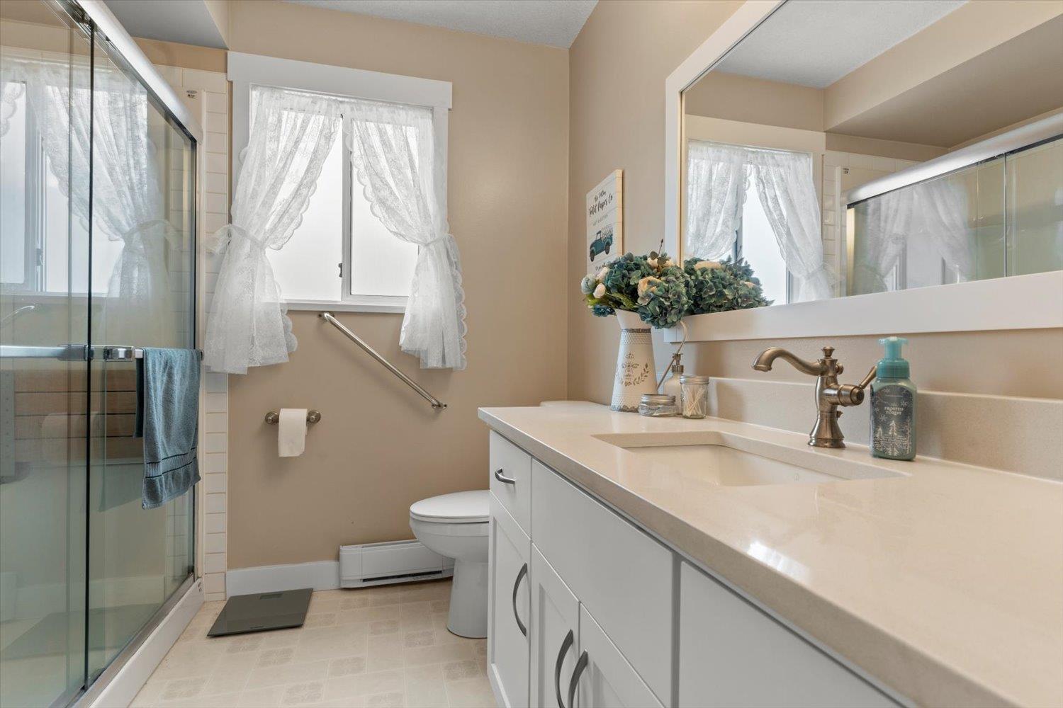 220 32691 GARIBALDI DRIVE, Abbotsford