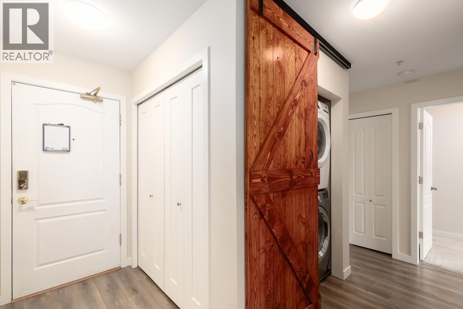 402 2559 PARKVIEW LANE, Port Coquitlam