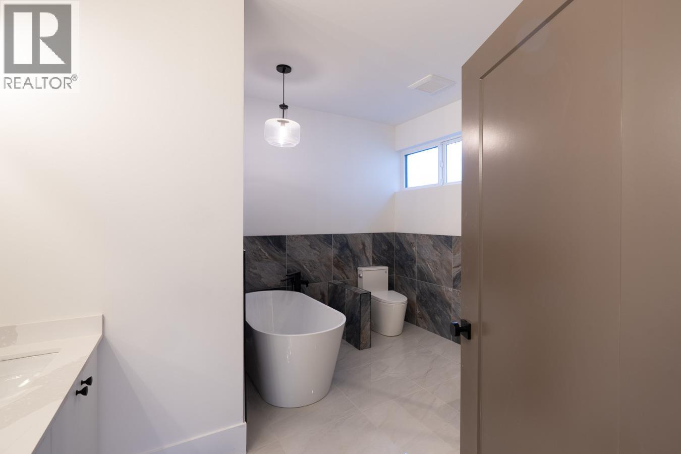 181 Holloway Drive - 24