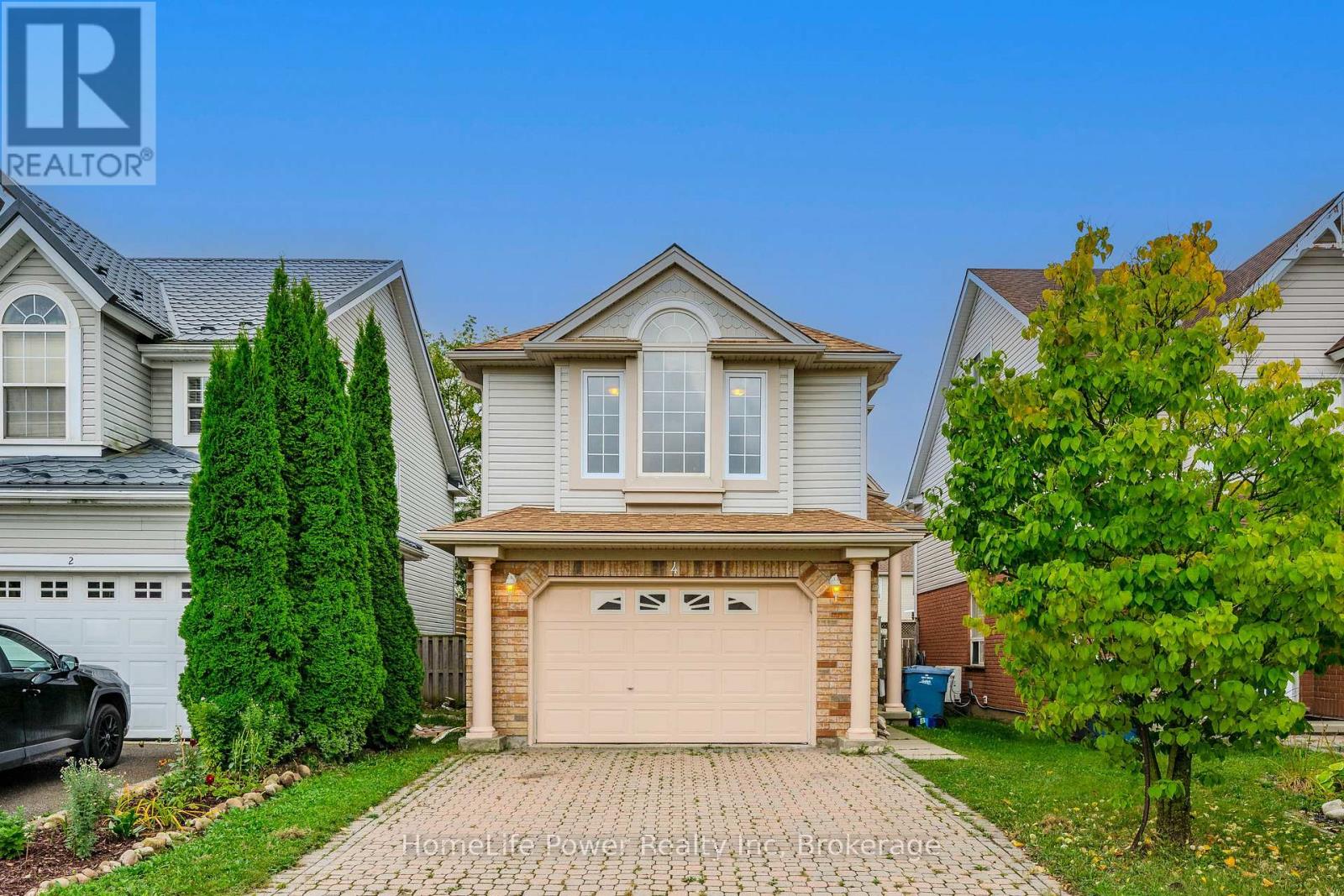 4 DARLING CRESCENT - 1
