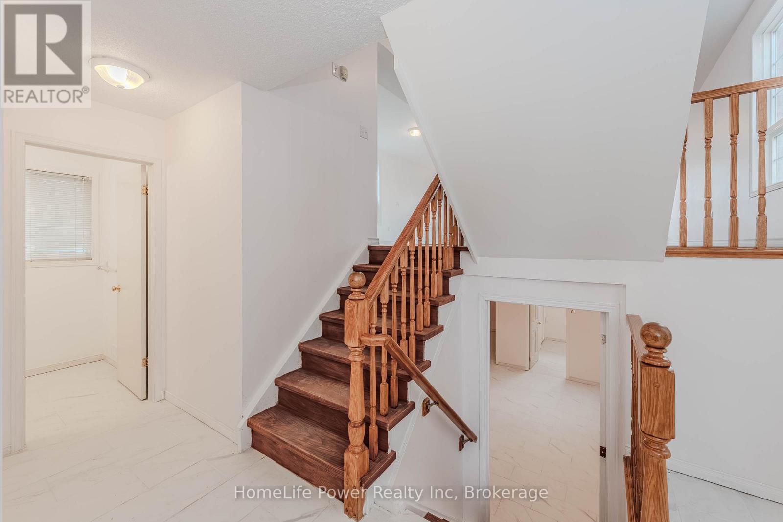4 DARLING CRESCENT - 5