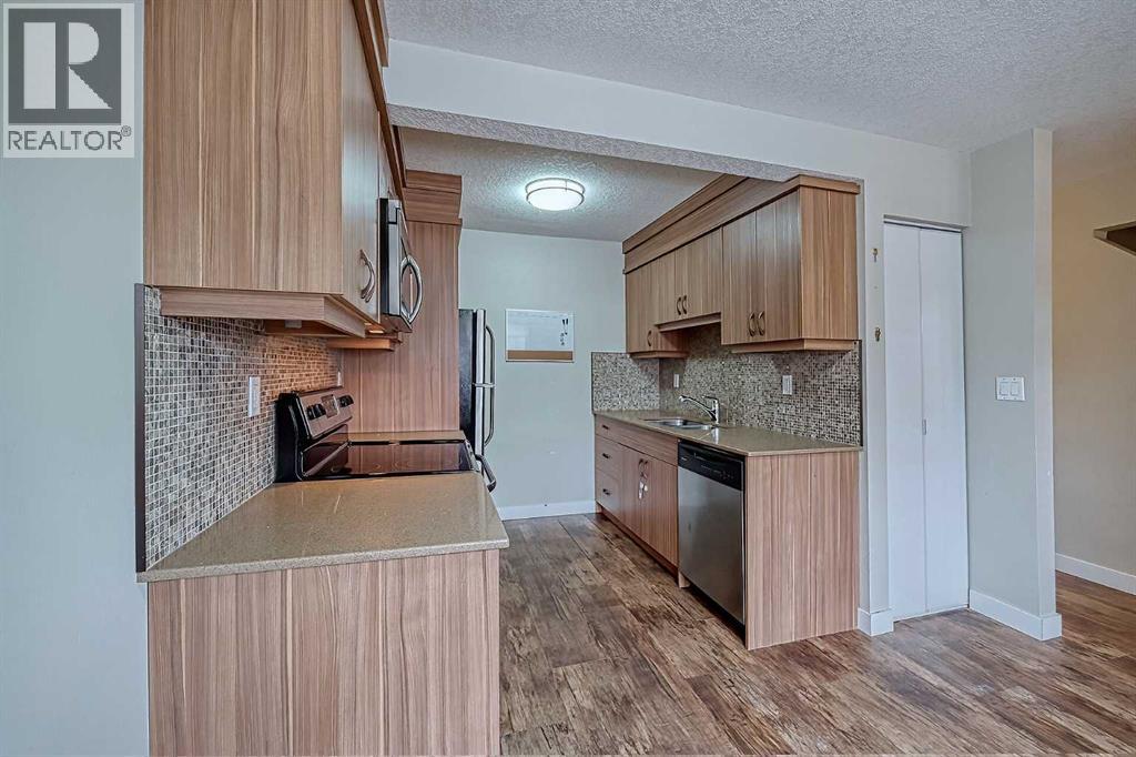 Single Family House for Sale in    Avenue NE Marlborough Park Calgary 