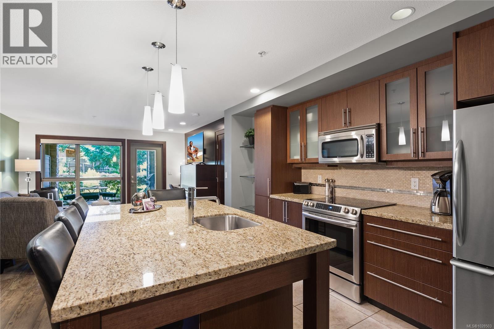 212 (SA1) 1175 Resort Dr, Parksville