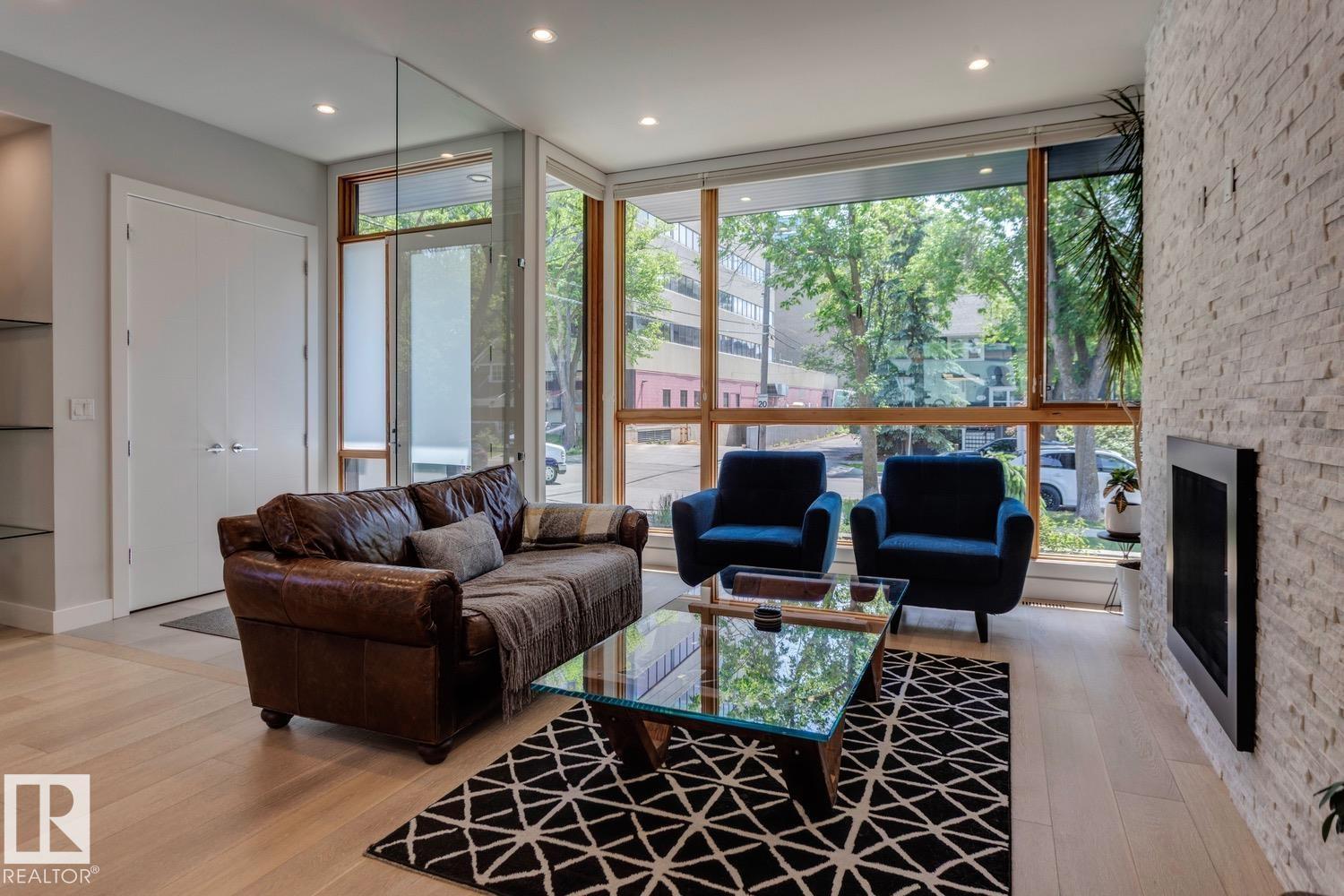 12420 103 AV NW, Edmonton